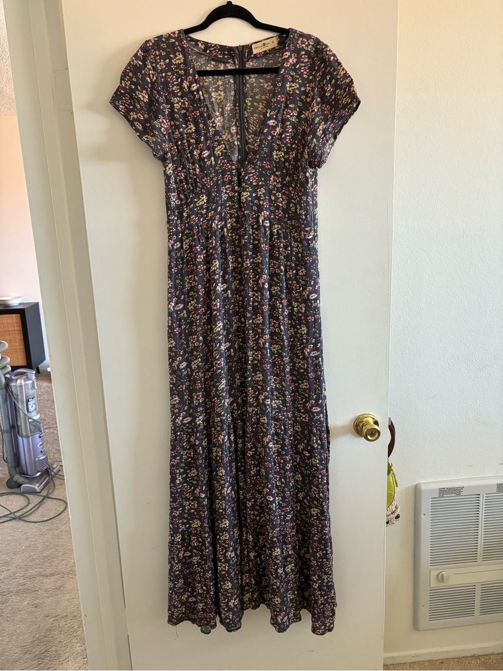 Natural life Evangeline Floral V-Neck Maxi Dress